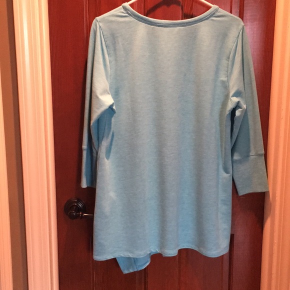 H by Halston asymmetrical top. Size M. - Picture 3 of 6